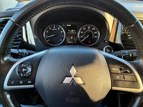 2015 Mitsubishi Outlander SE