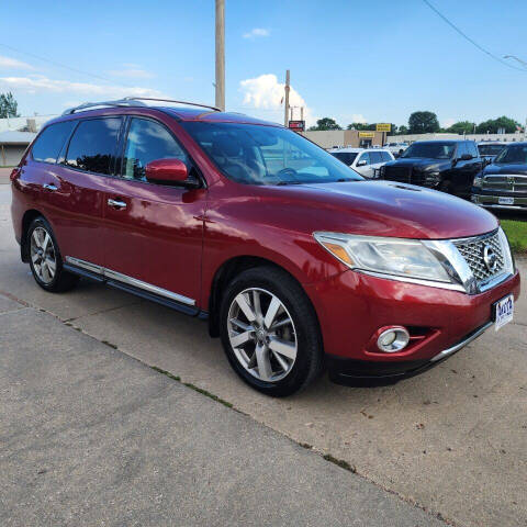 2014 Nissan Pathfinder for sale at Dakota Auto Inc in Dakota City, NE