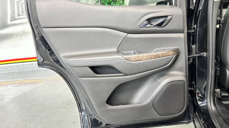 2022 GMC Acadia Denali