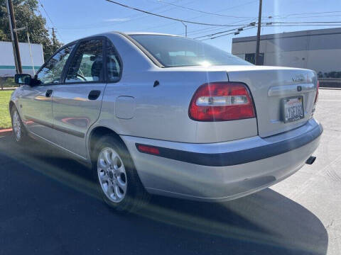 2002 Volvo S40