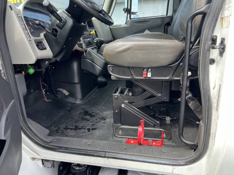 2018 International DuraStar 4300