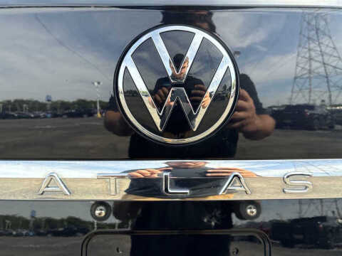 2022 Volkswagen Atlas Cross Sport V6 SEL Premium R-Line 4Motion