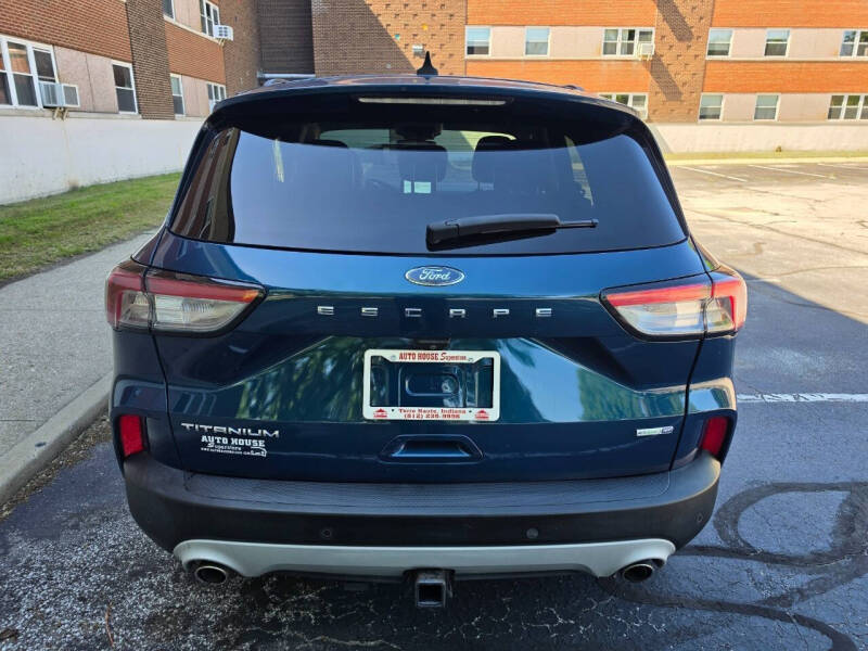 2020 Ford Escape Titanium