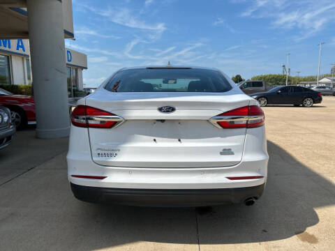 2020 Ford Fusion SE