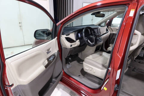 2019 Toyota Sienna XLE 8-Passenger