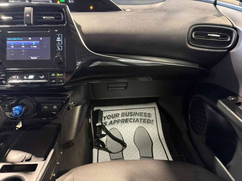2019 Toyota Prius L Eco