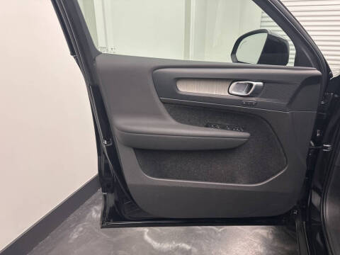 2023 Volvo XC40 B5 Core