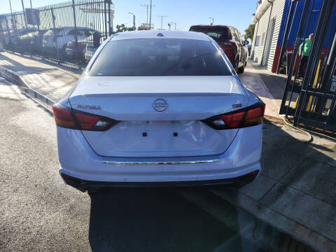 2023 Nissan Altima 2.5 SR