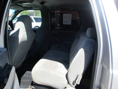 2004 Ford Excursion XLT