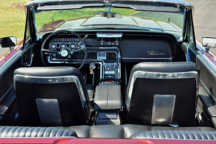 1966 Ford Thunderbird