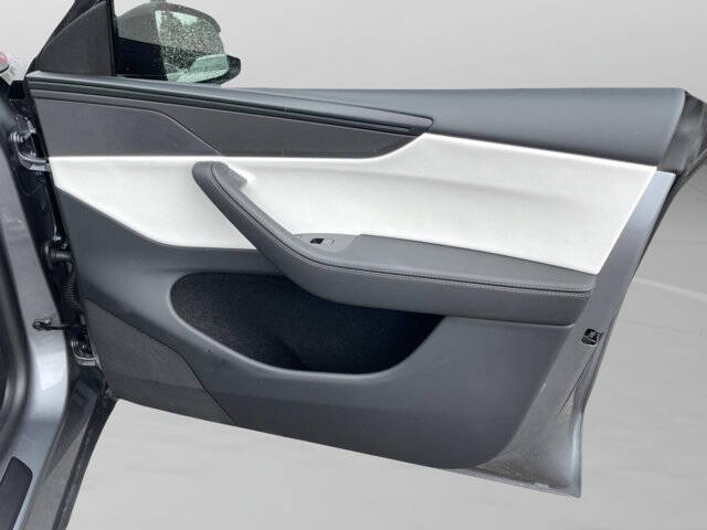 2026 Tesla Model Y Performance