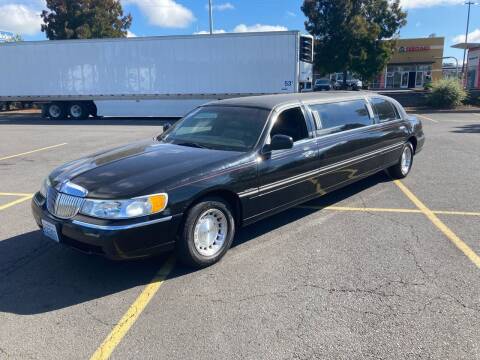 1999 Lincoln Town Car for sale at Blue Line Auto Group in Portland OR