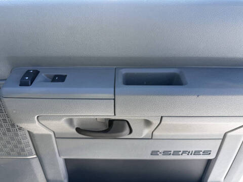 2014 Ford E-Series E-150