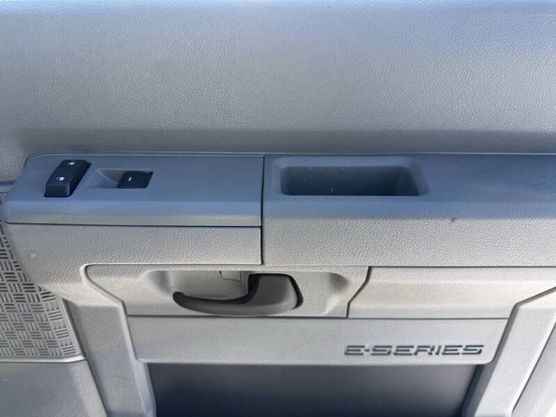 2014 Ford E-Series E-150