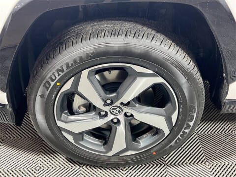 2025 Toyota RAV4 Plug-in Hybrid SE