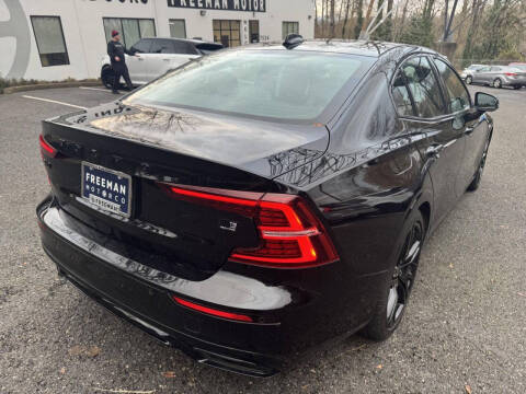 2022 Volvo S60 Recharge T8 R-Design Black Edition