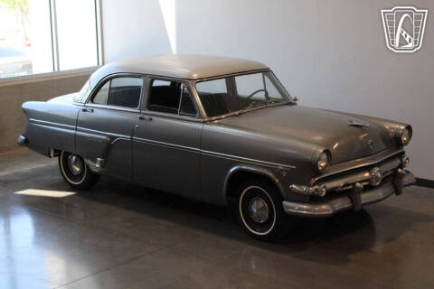 1954 Ford Crestline