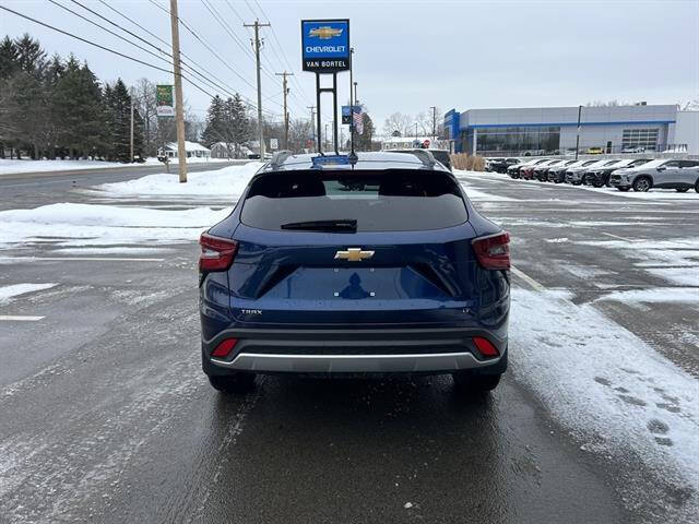 2024 Chevrolet Trax LT