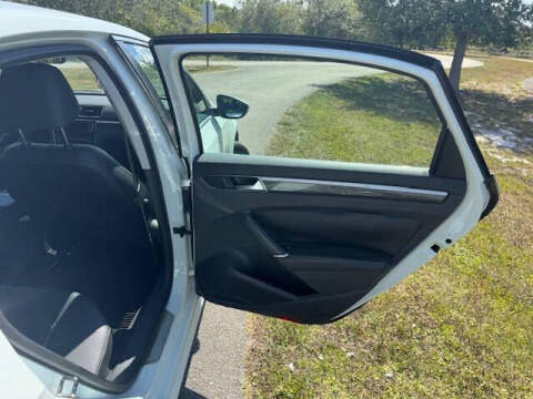 2016 Volkswagen Passat 1.8T SE