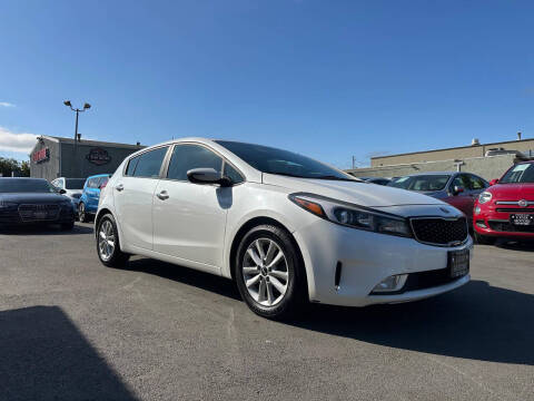 2017 Kia Forte5 LX