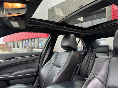 2023 Chrysler 300 S V6