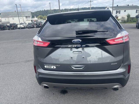 2022 Ford Edge Titanium