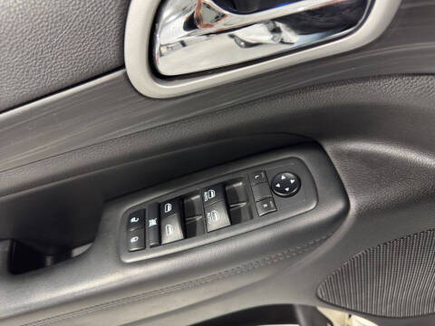 2019 Jeep Grand Cherokee Laredo E