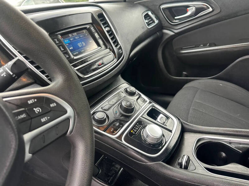 2016 Chrysler 200