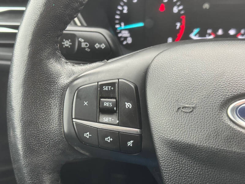 2020 Ford Escape SEL