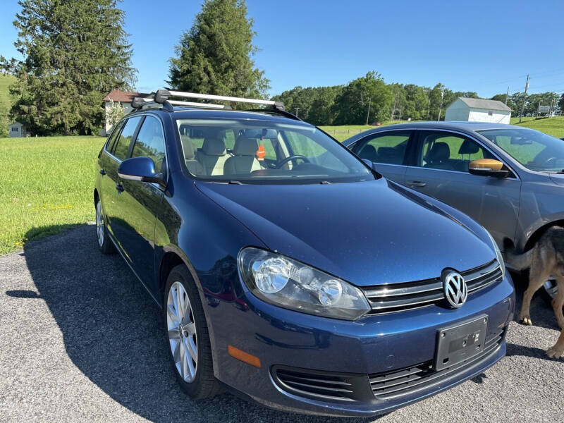 New 2024 Volkswagen Golf GTI 2.0T SE 4D Hatchback in Harrisburg