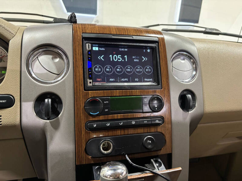 2004 Ford F-150 Lariat