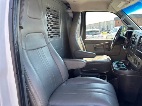 2019 Chevrolet Express 2500