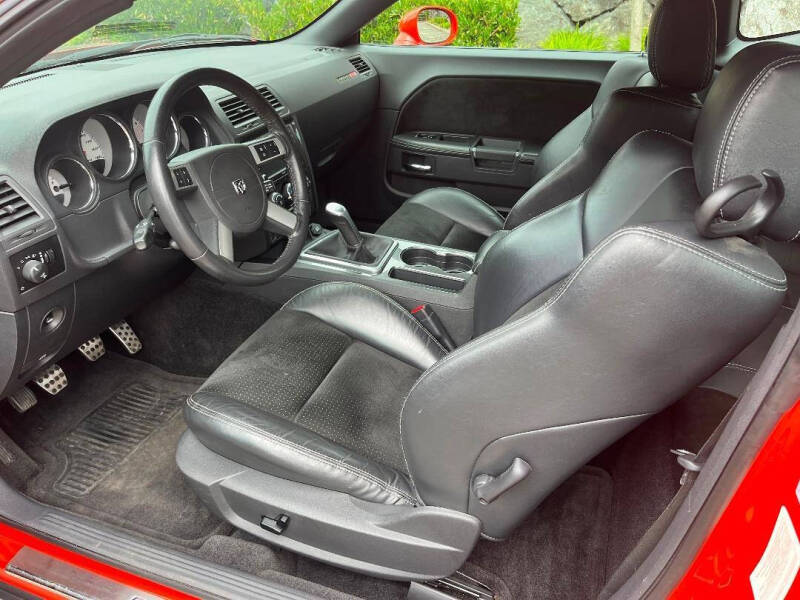 2009 Dodge Challenger SRT8