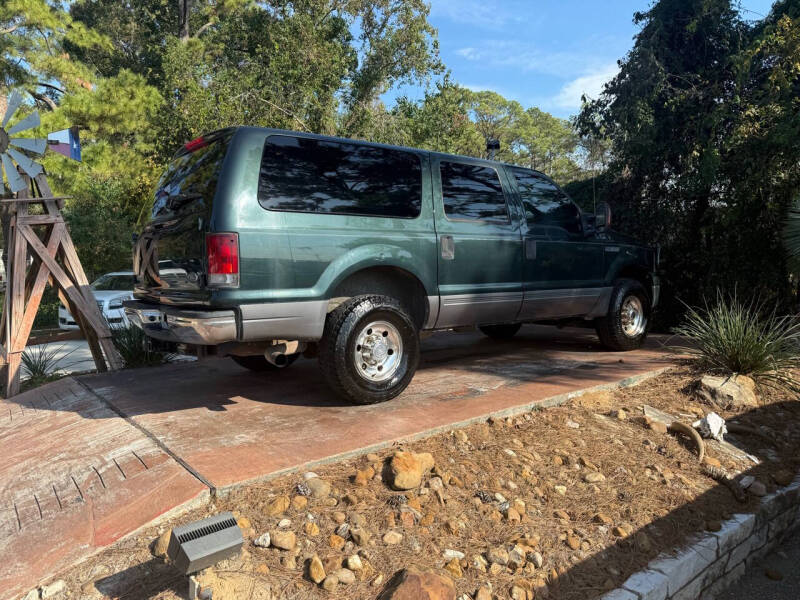 2005 Ford Excursion XLT photo 16