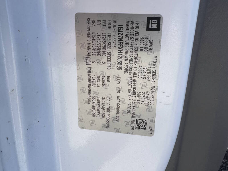 2017 GMC Savana LS 3500