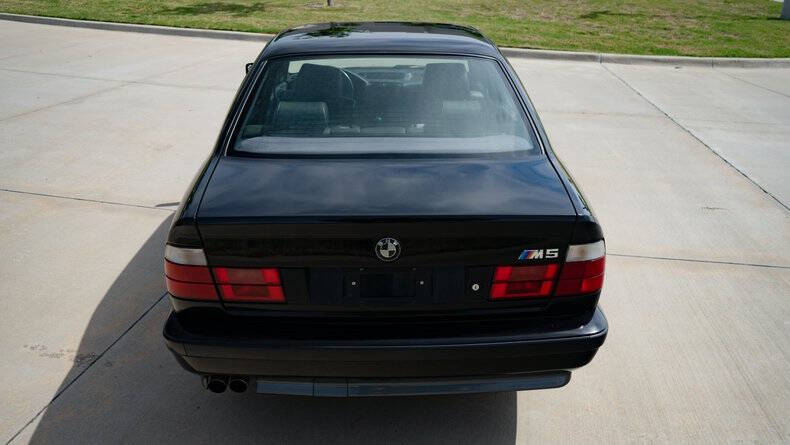 1991 BMW M5