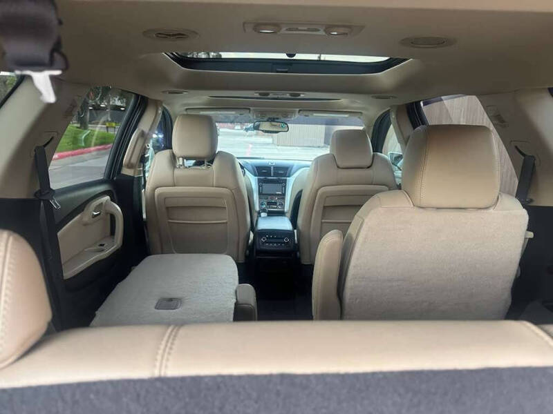 2011 Chevrolet Traverse LTZ