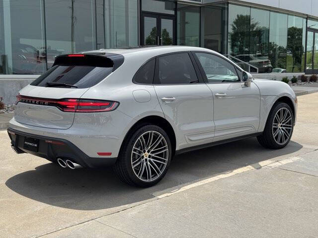 2025 Porsche Macan