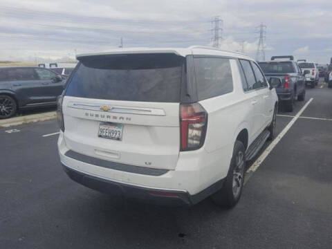 2023 Chevrolet Suburban LT