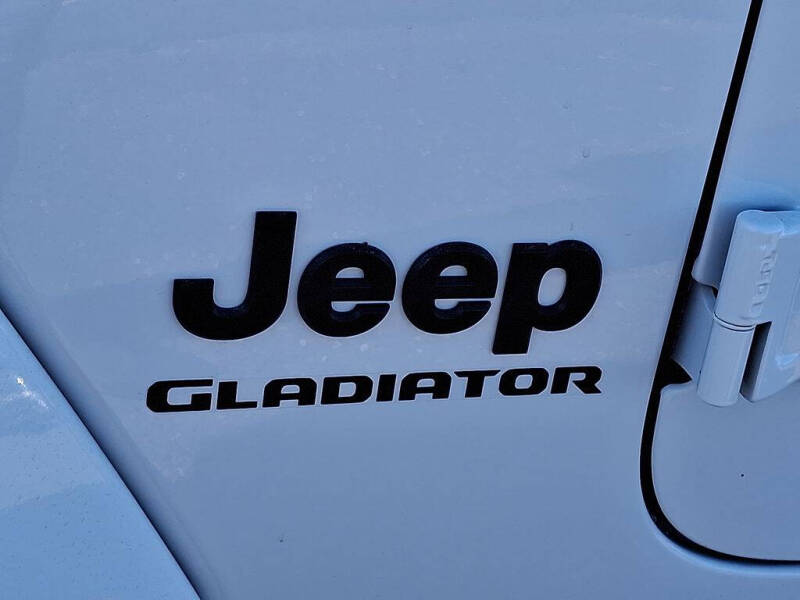 2022 Jeep Gladiator Willys