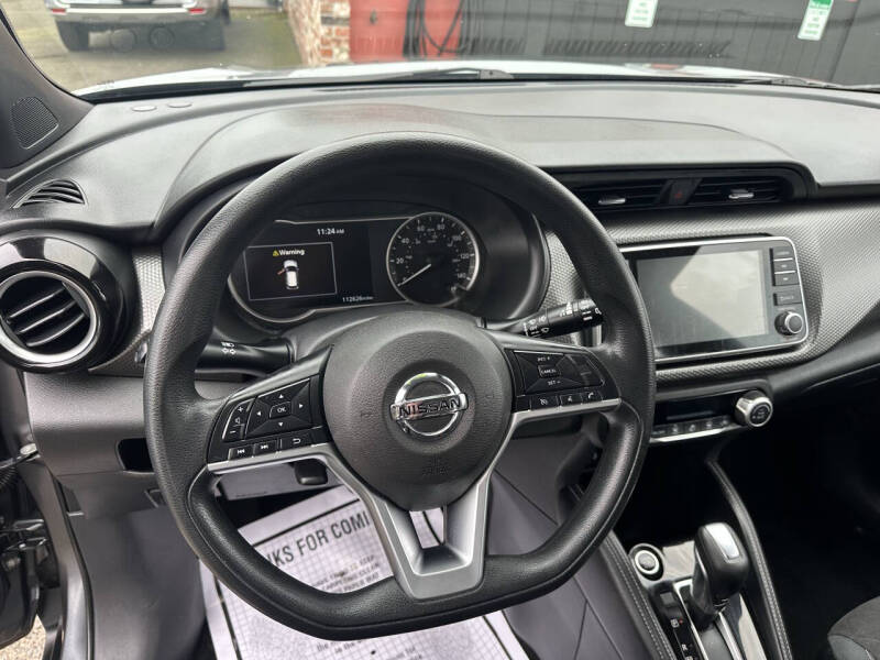 2020 Nissan Kicks SV