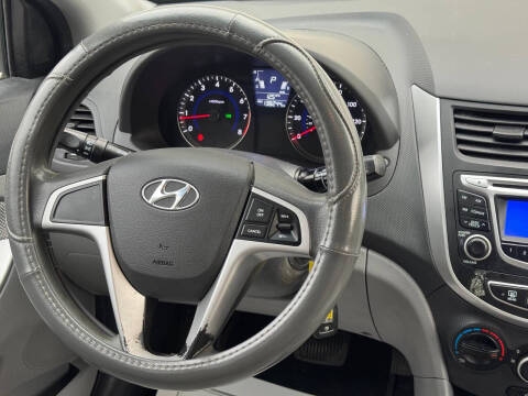 2012 Hyundai Accent GS