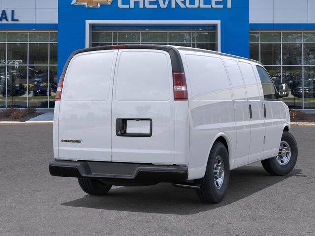 2025 Chevrolet Express 2500