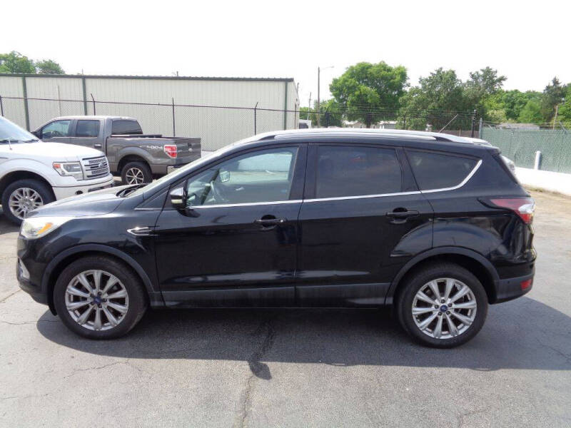 2017 Ford Escape Titanium's photo