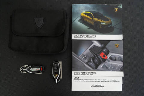 2024 Lamborghini Urus Performante