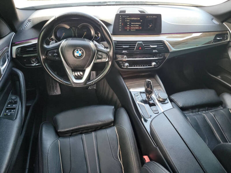 2018 BMW 5 Series 530i