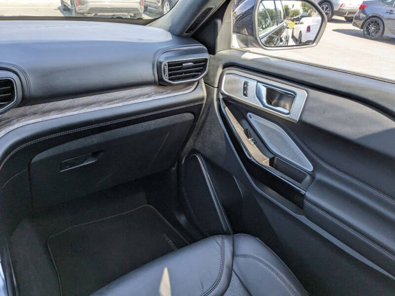 2023 Ford Explorer Platinum