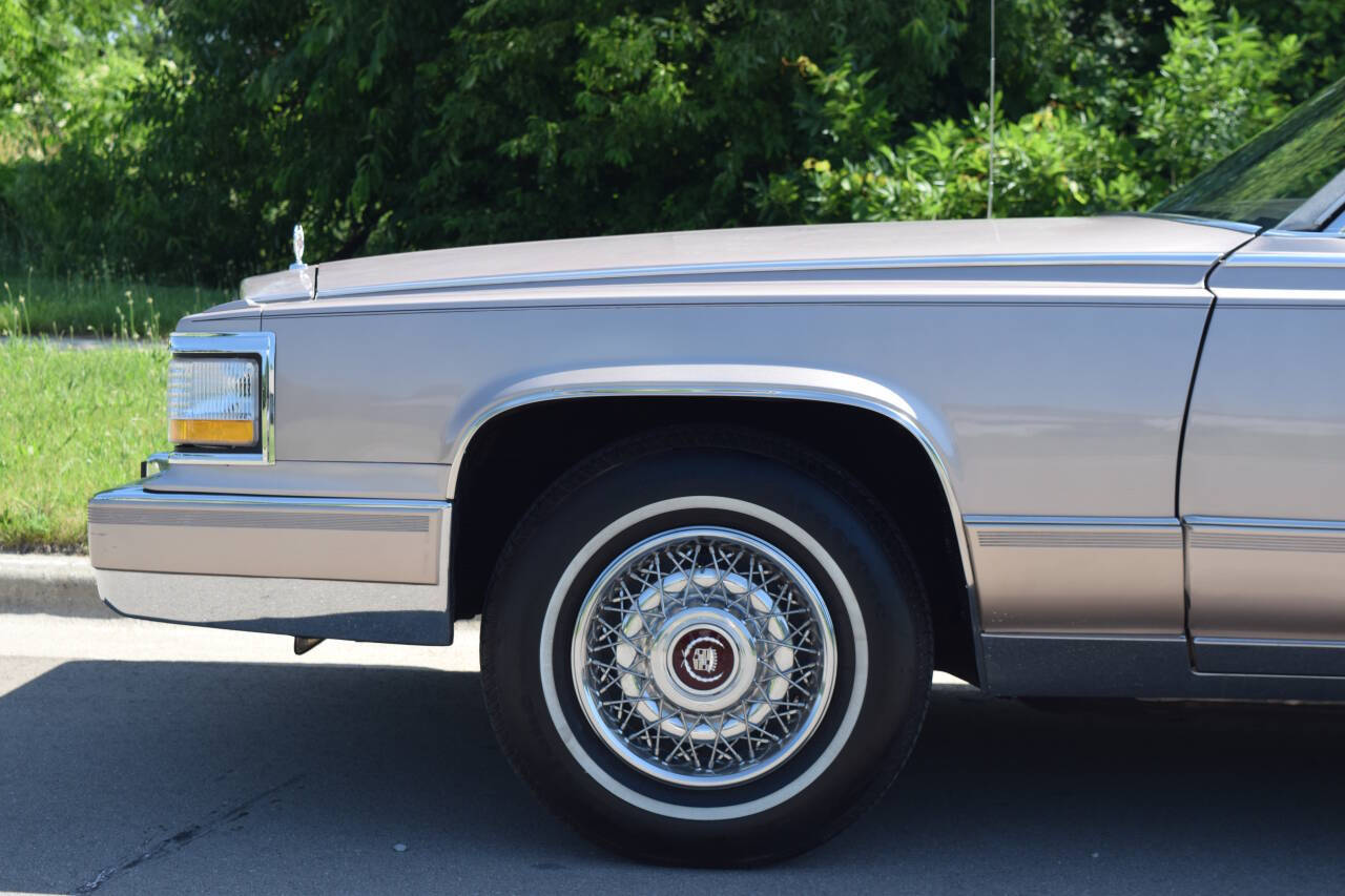 1991 Cadillac Brougham 17