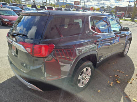 2017 GMC Acadia SLE-1