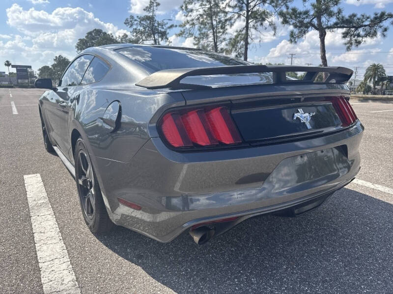 2017 Ford Mustang V6